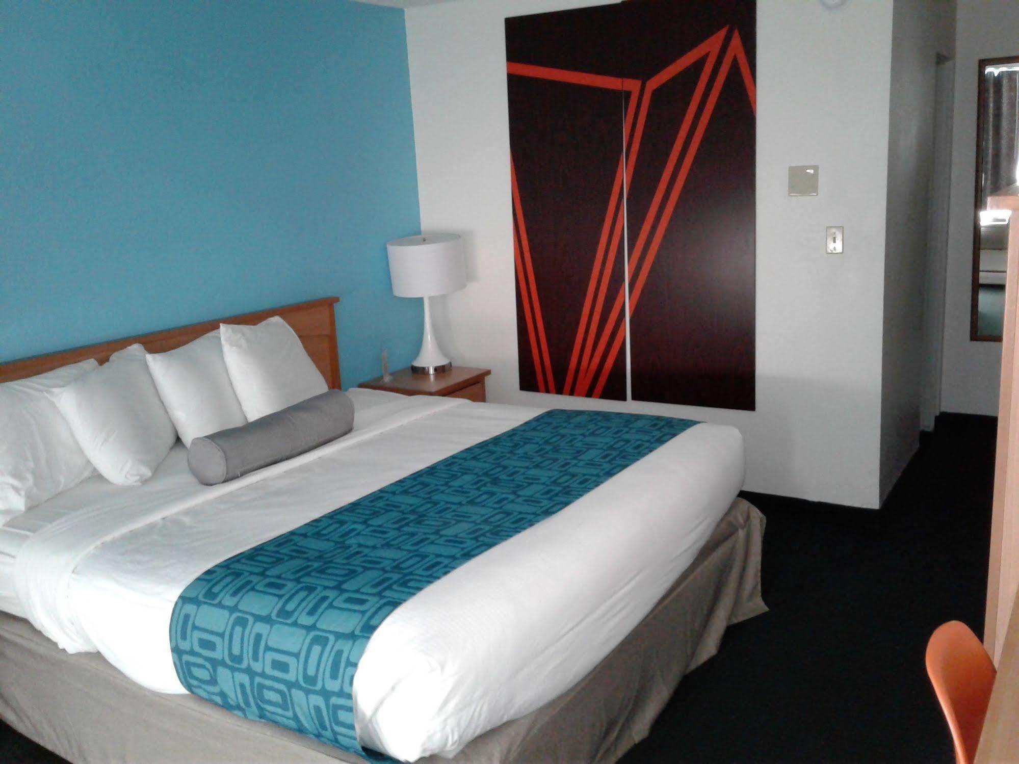 Howard Johnson By Wyndham Hotel *