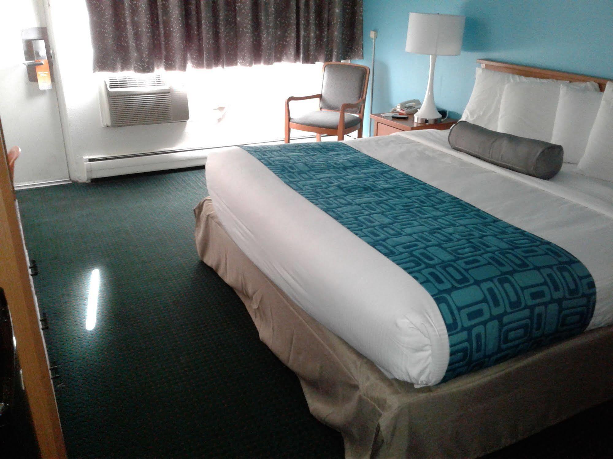 Howard Johnson By Wyndham *