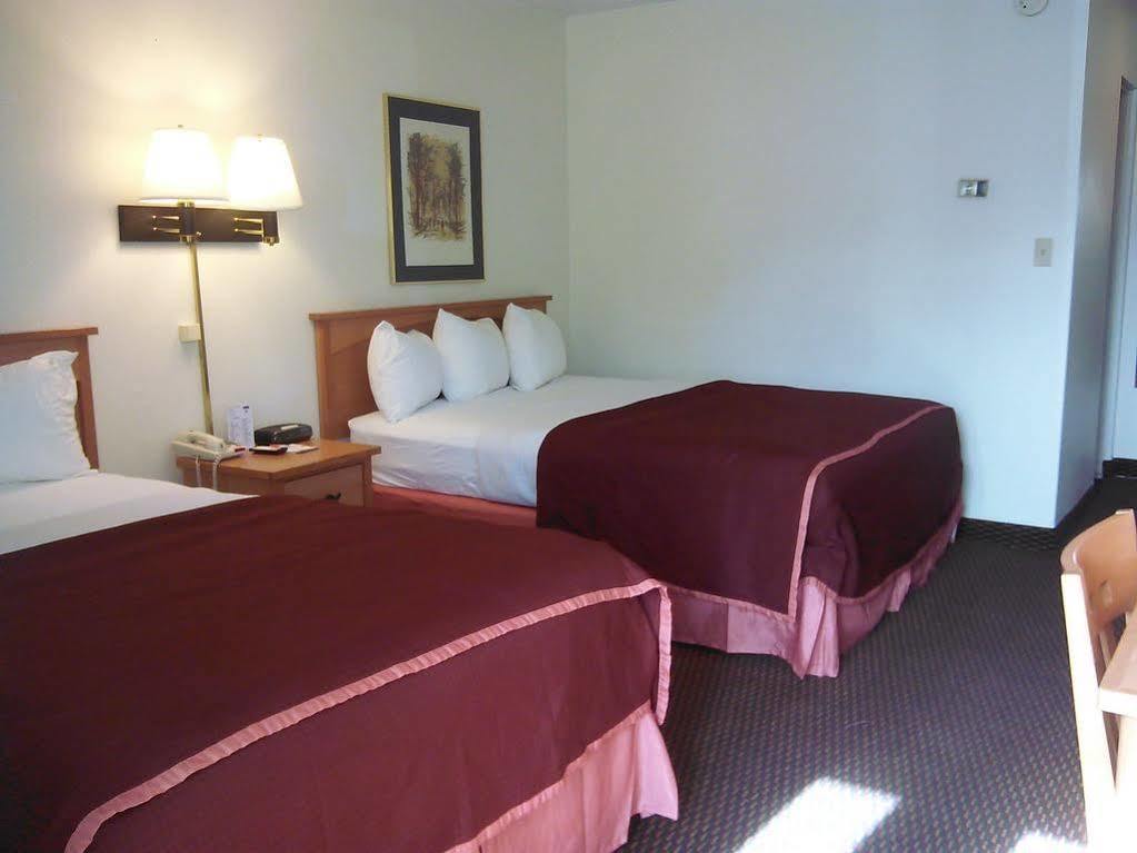Howard Johnson By Wyndham *