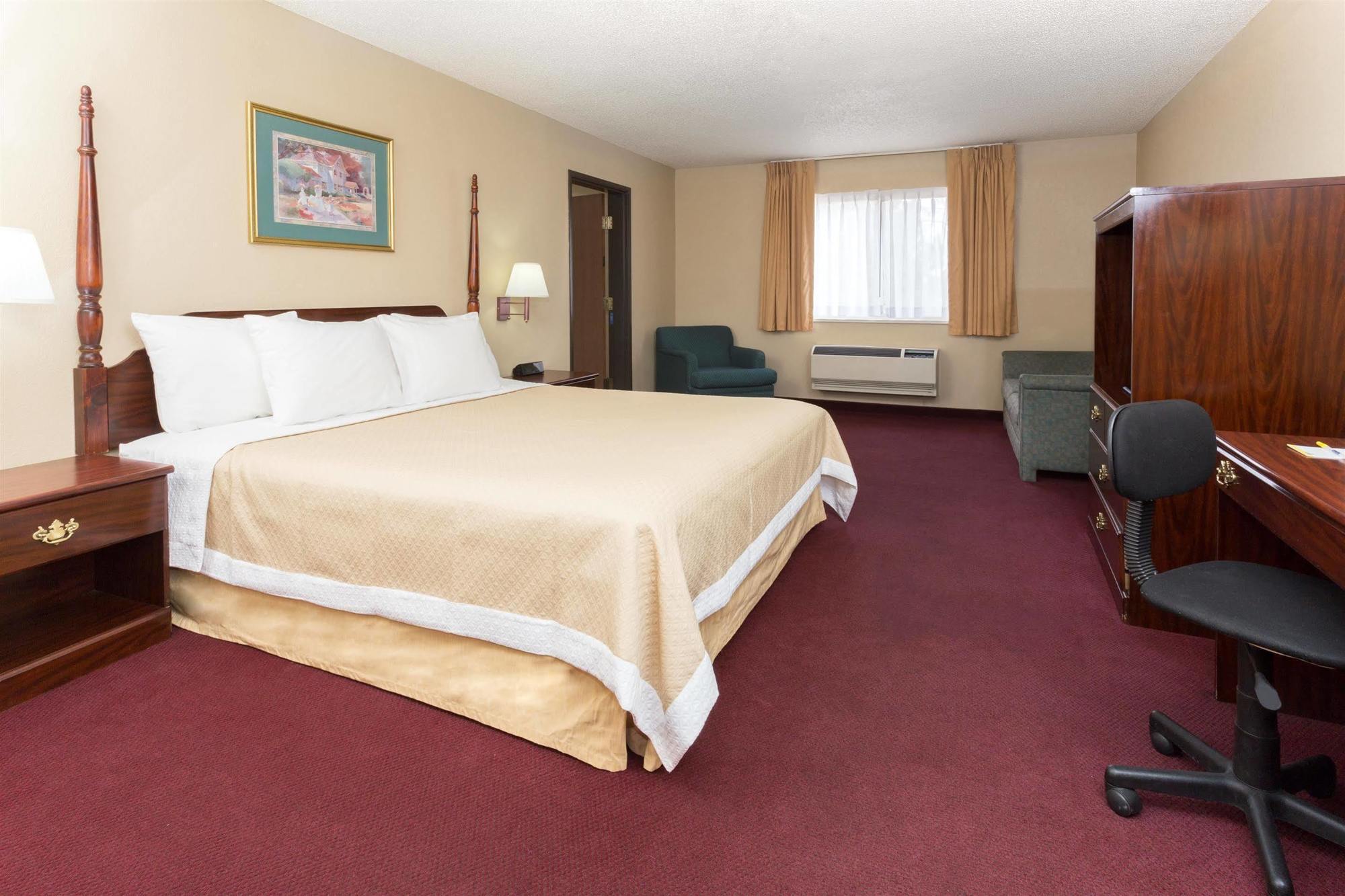 Days By Wyndham Airport * Colorado Springs