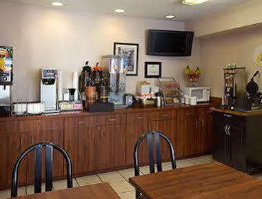 Super 8 By Wyndham Airport 3* Colorado Springs