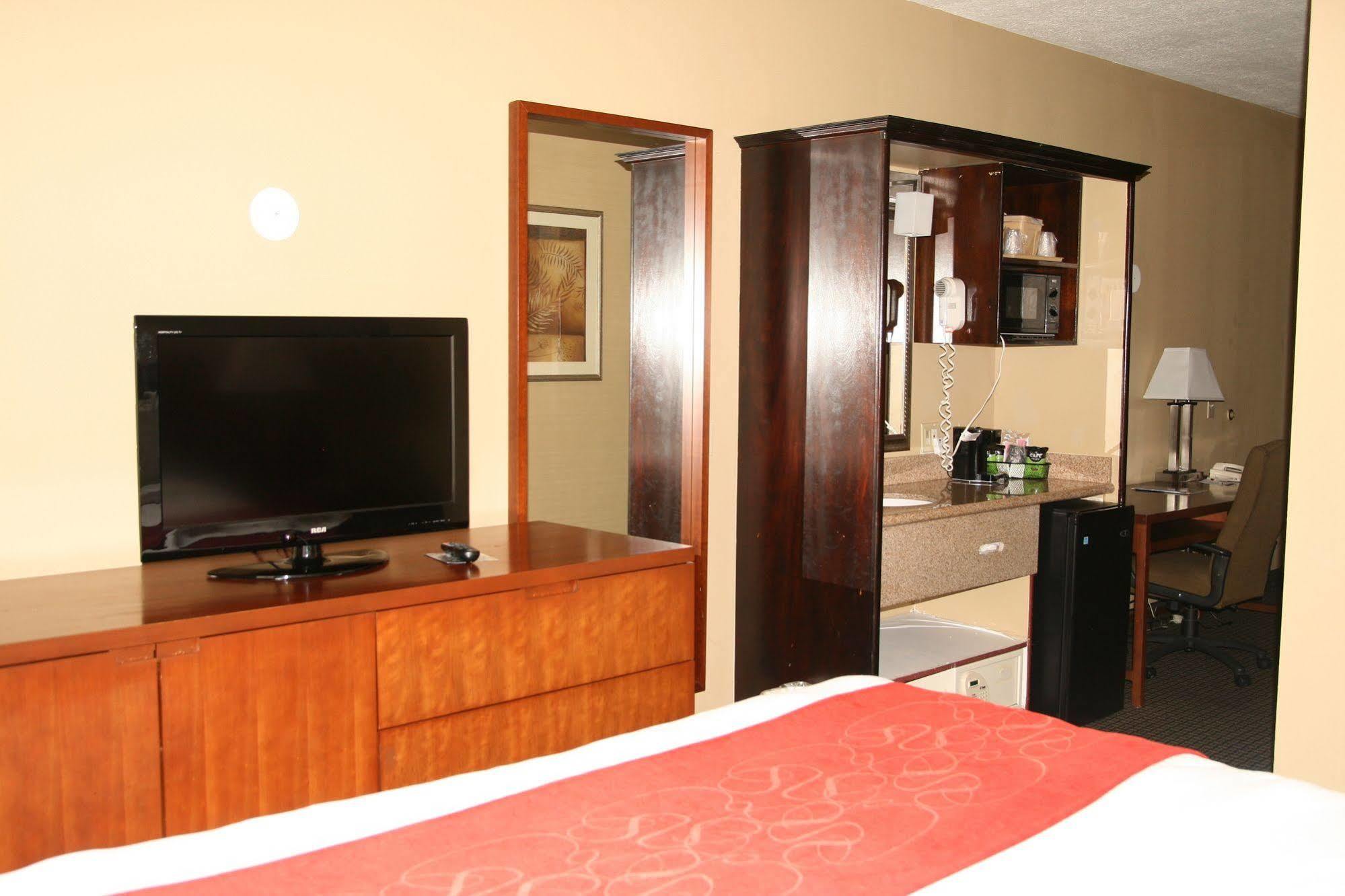 Baymont By Wyndham Colorado Springs