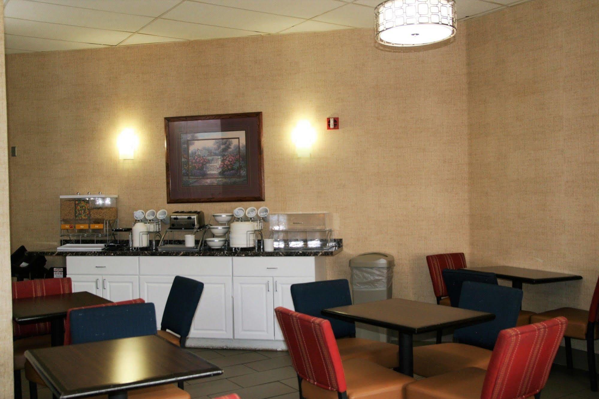 Baymont By Wyndham Hotel