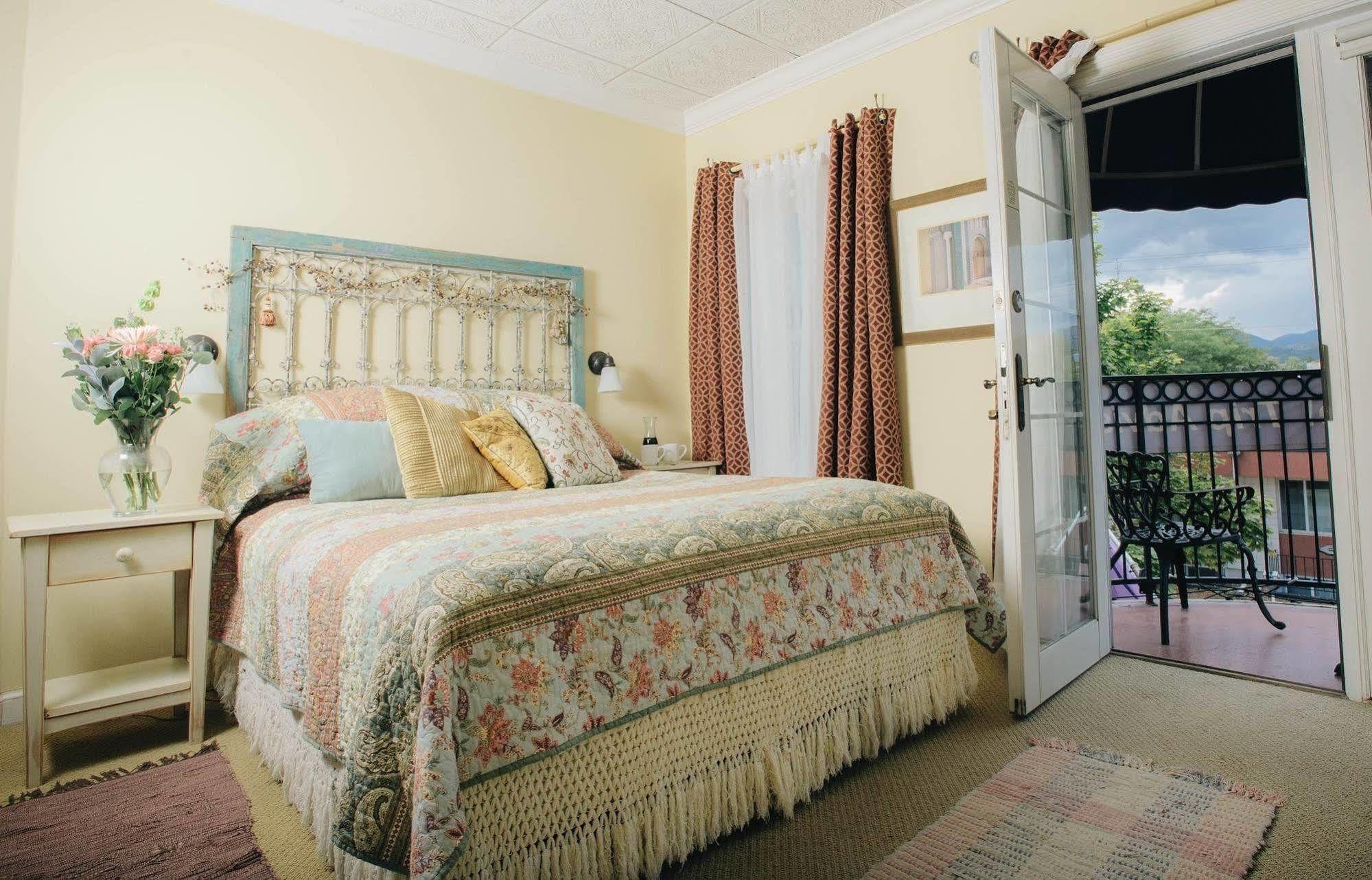 Old Town Bed & Breakfast
