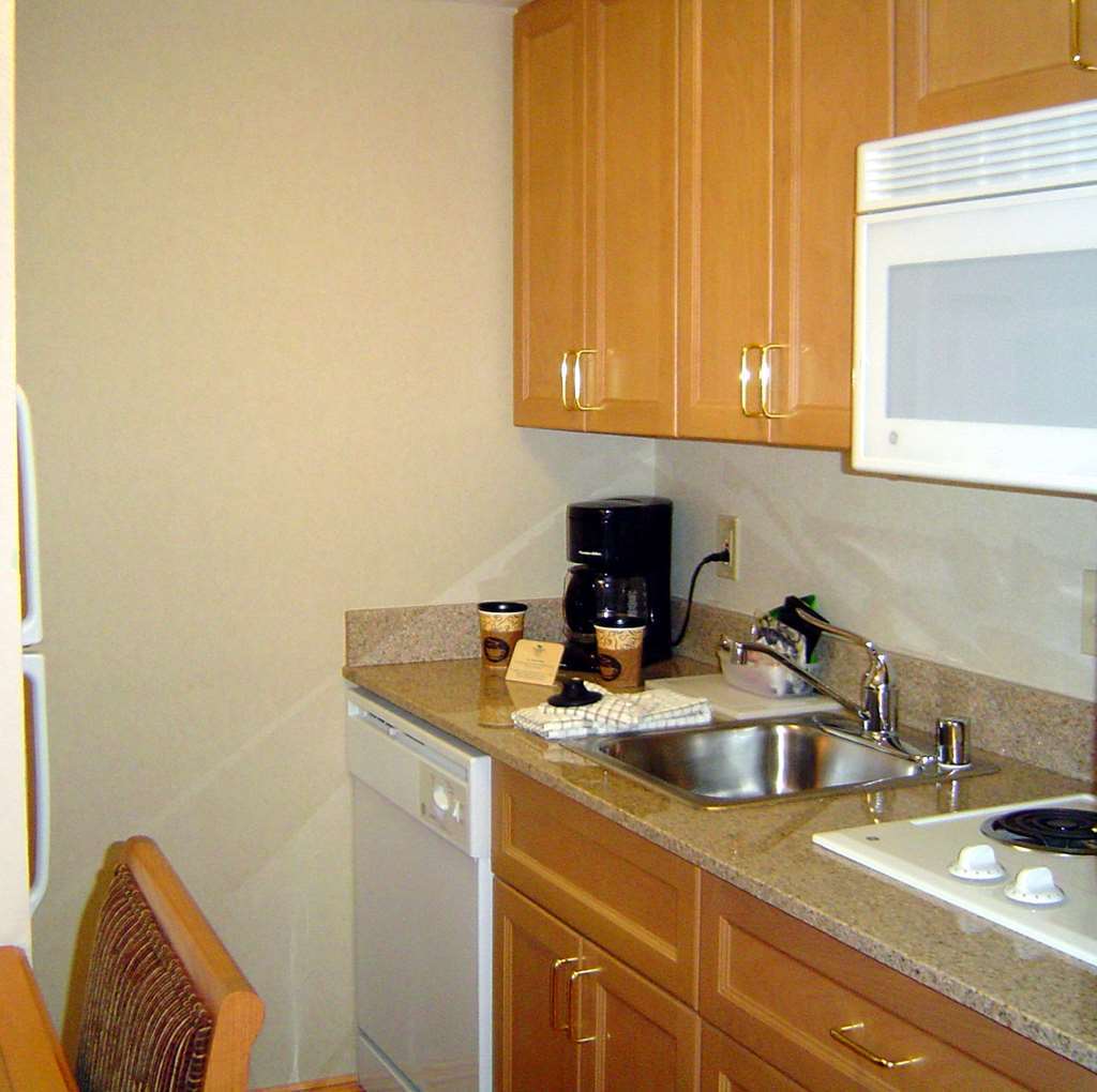 Hyatt House Airport Hotel Colorado Springs