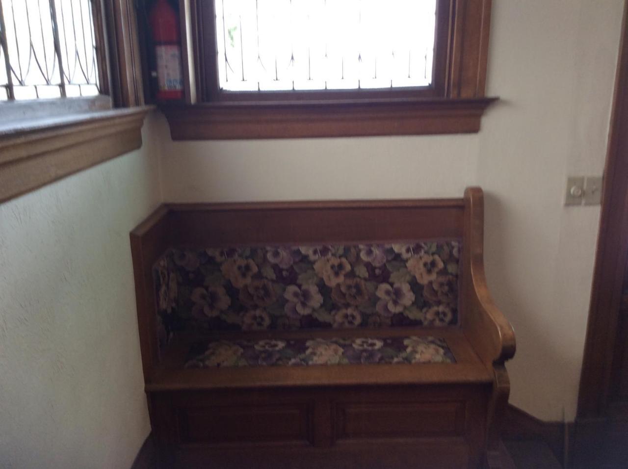 Crescent Lily Bed & Breakfast 2*