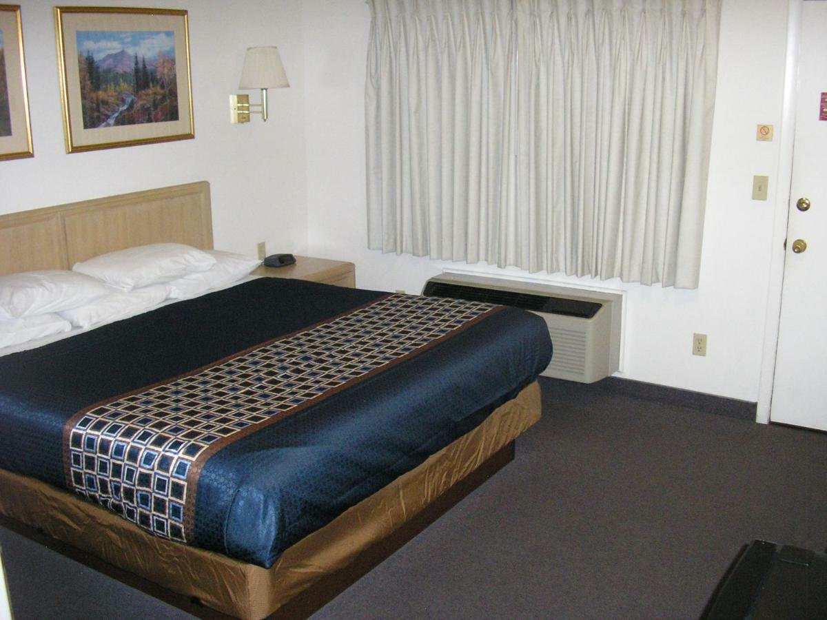 Motel Mecca *
