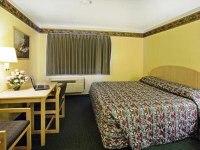 Hotel Baymont By Wyndham Garden Of The Gods Colorado Springs