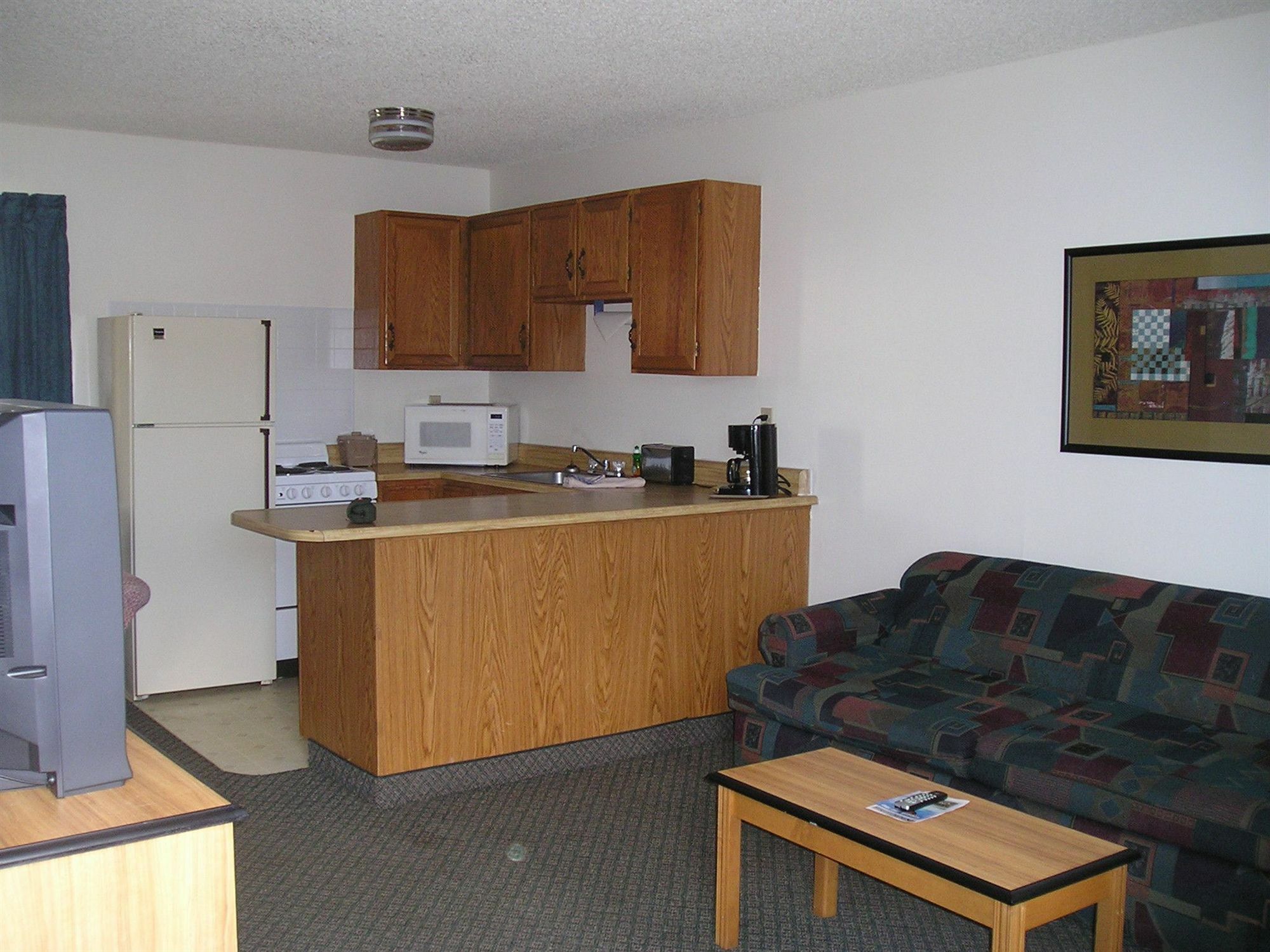 Travelodge By Wyndham Airport - Peterson Sfb