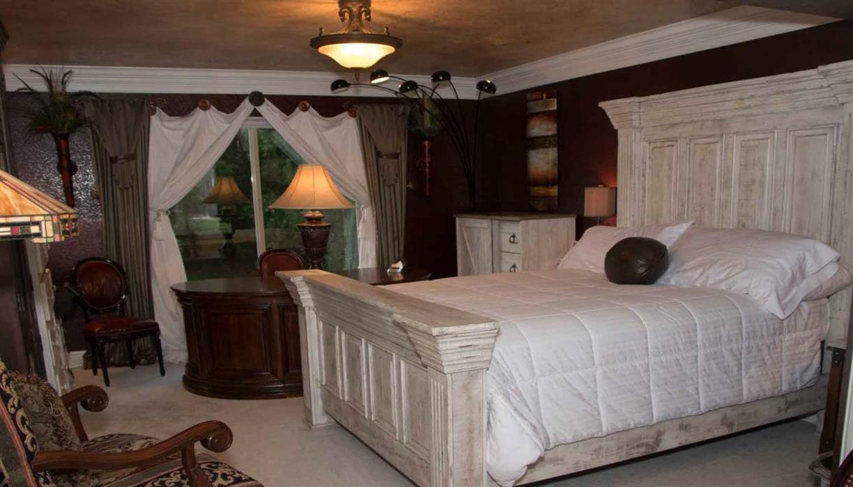 Gateway To Luxury, 5,573sf, 5br, 2ks & 4qs Beds, 4ba, 3fp, Sleeps 12 Holiday home