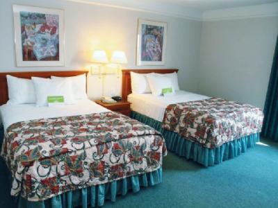 Hotel La Quinta By Wyndham South Airport 3*