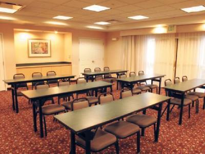 Hotel La Quinta By Wyndham South Airport