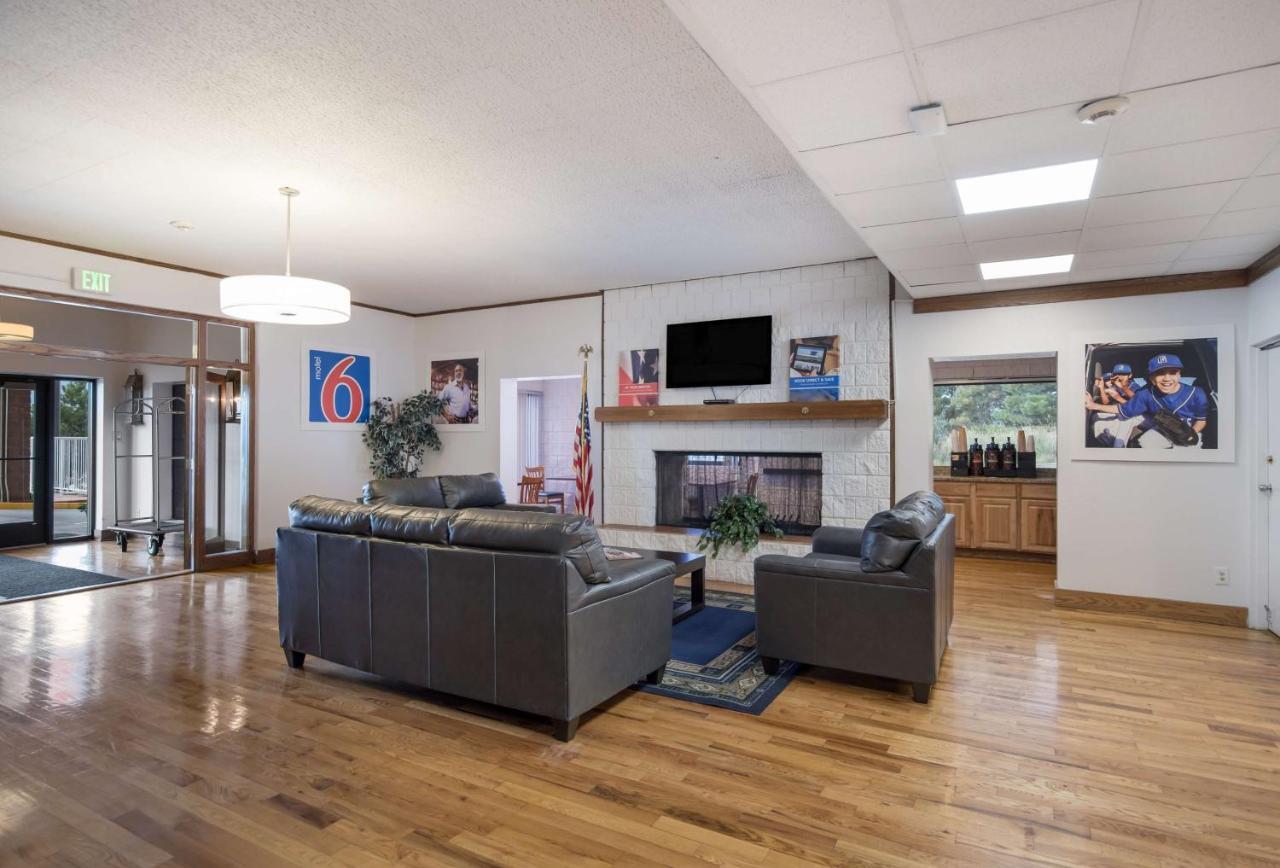 6 Colorado Springs, Colorado - Air Force Academy Hotel