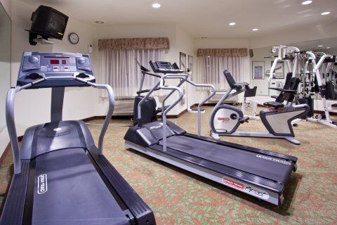 Express & Colorado Springs-airport By Ihg Hotel 3*