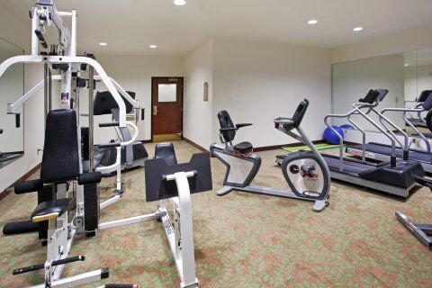 Express & Colorado Springs-airport By Ihg Hotel 3*