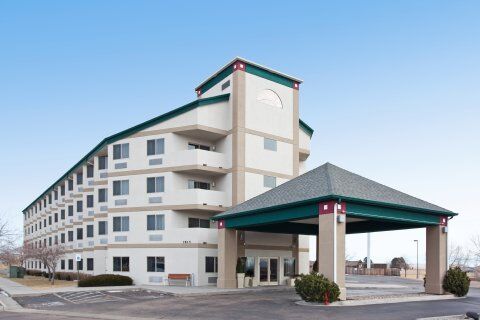 Express & Colorado Springs-airport By Ihg Hotel 3*
