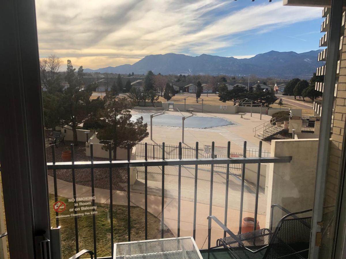 Hotel Satellite Colorado Springs