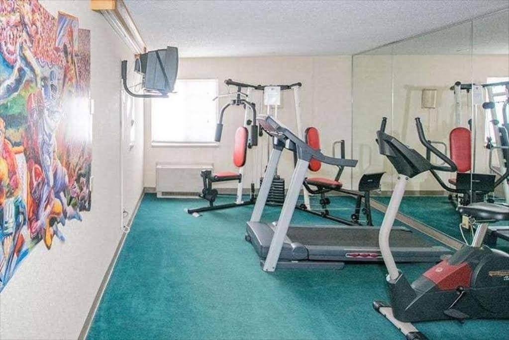 Travelodge By Wyndham Airport - Peterson Sfb 2* Colorado Springs