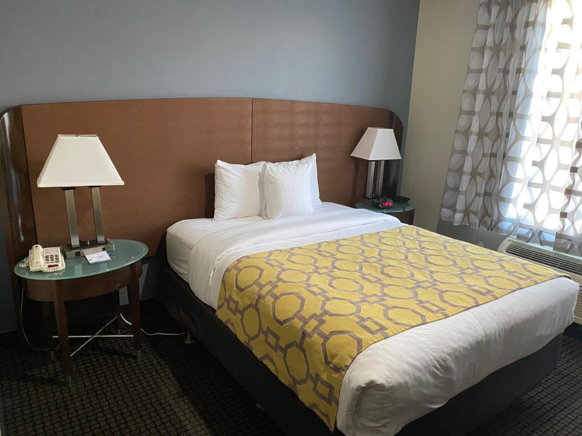 Baymont By Wyndham Hotel